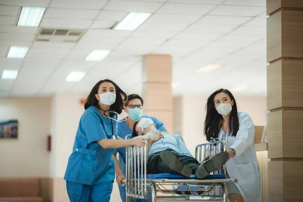 Naviguer les urgences médicales à Paris : Guide complet